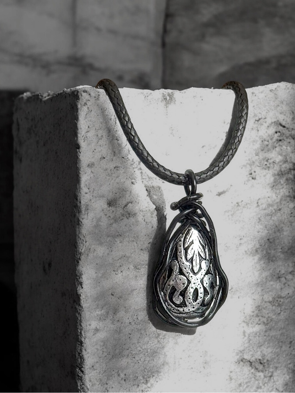 5 For $25💫Wrapped Intricate Silver-Tone Teardrop Pendant Necklace